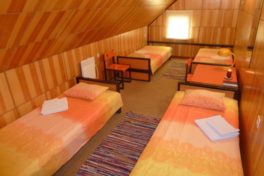 Kihelkonna Pastorate Guesthouse Ruang foto